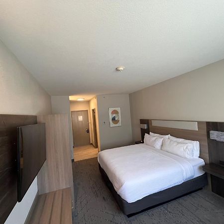 Holiday Inn Express - Wichita North - Park City By Ihg 외부 사진
