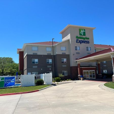 Holiday Inn Express - Wichita North - Park City By Ihg 외부 사진