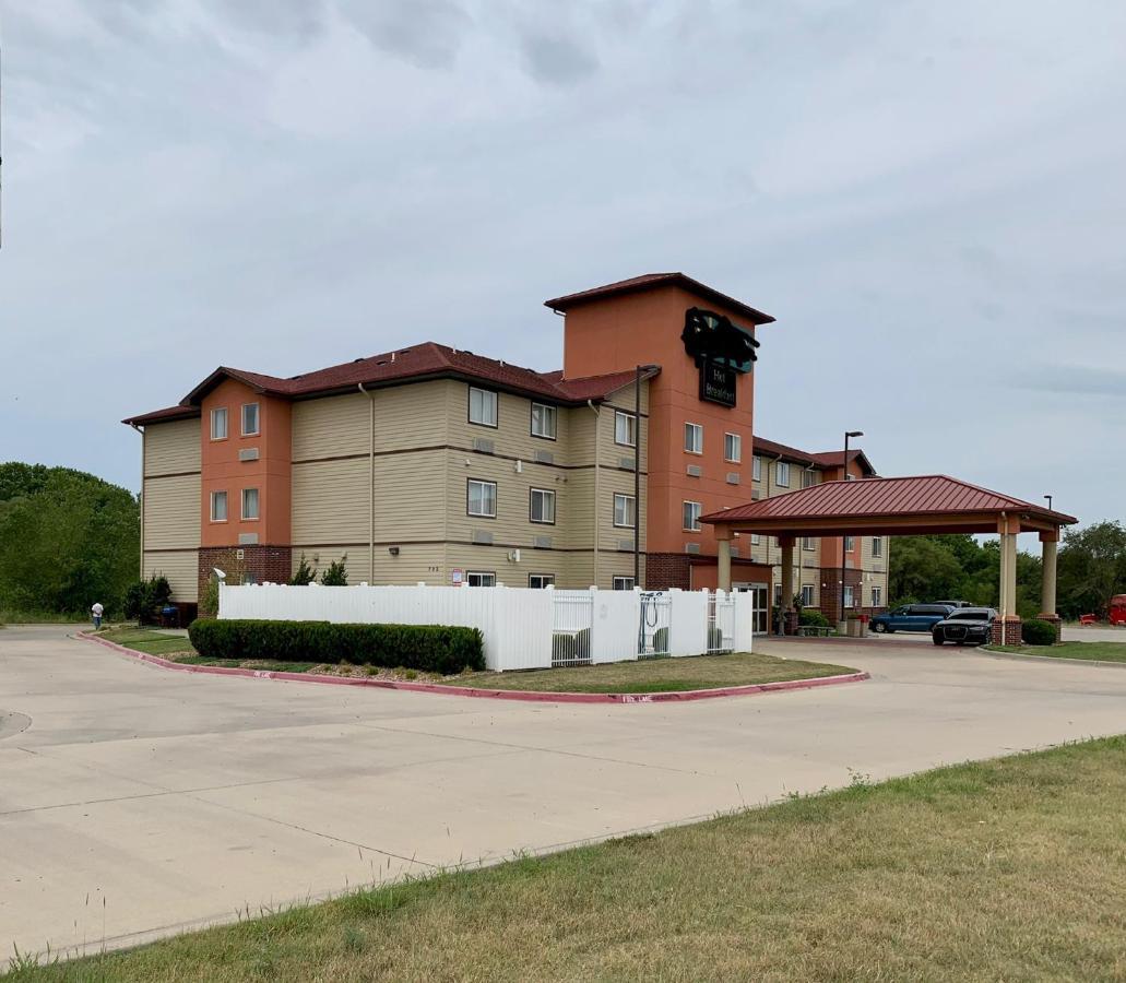 Holiday Inn Express - Wichita North - Park City By Ihg 외부 사진