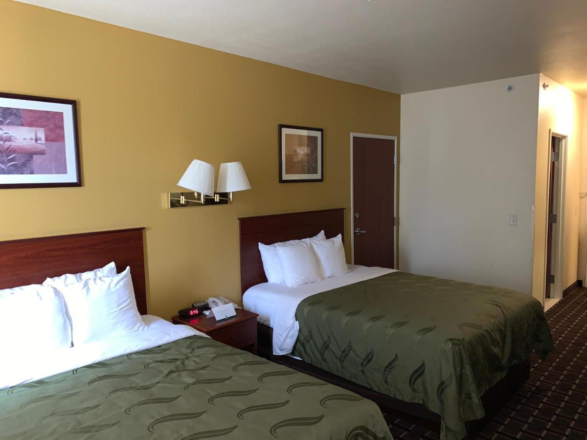 Holiday Inn Express - Wichita North - Park City By Ihg 외부 사진